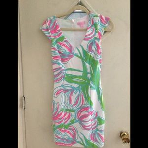 Cap sleeves V Neck mini dress